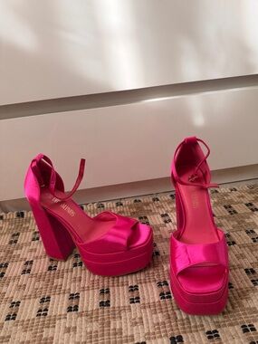 Dream Pairs Hot Pink Satin Platform Block Heels